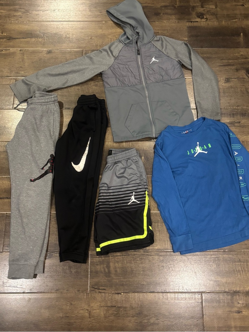GUC 5 piece Nike Jordan jacket and pants Bundle